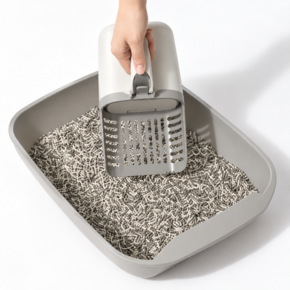 Cat litter scoop with integrated closed reservoir
